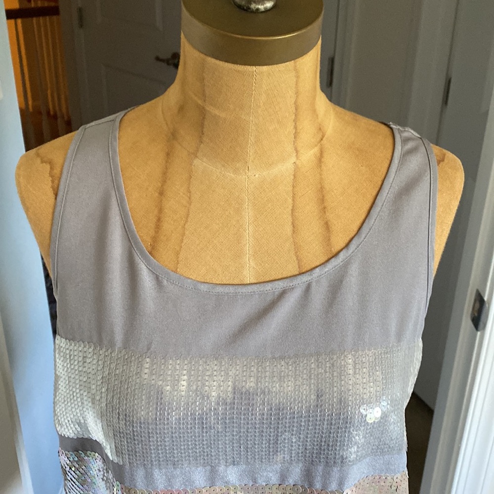Express sequin top - Picture 3 of 8